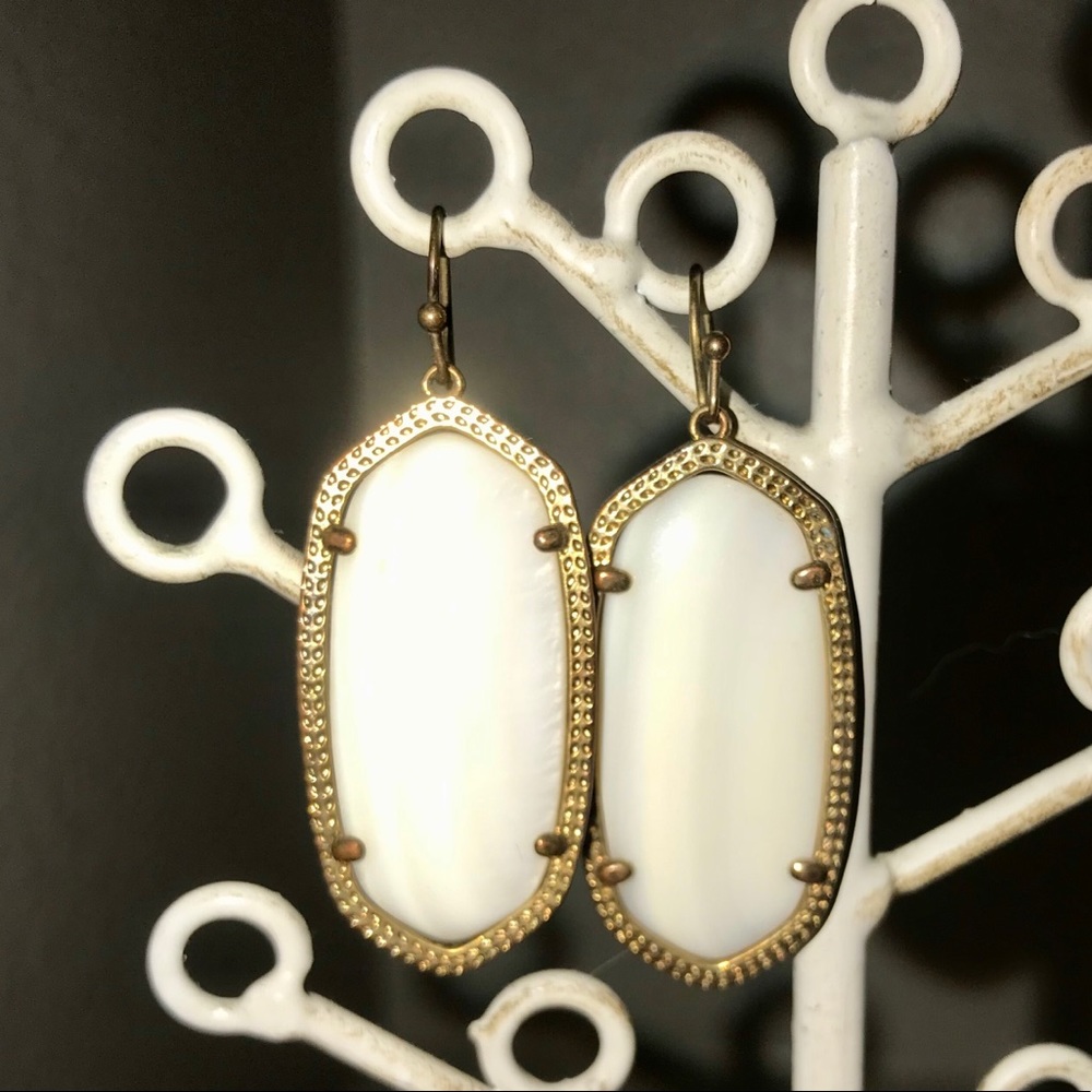 Kendra Scott Elle Gold Drop Earrings - White Pearl